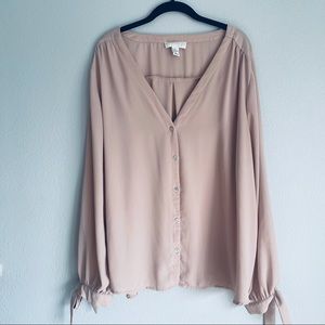 Forever 21+ light pink blouse